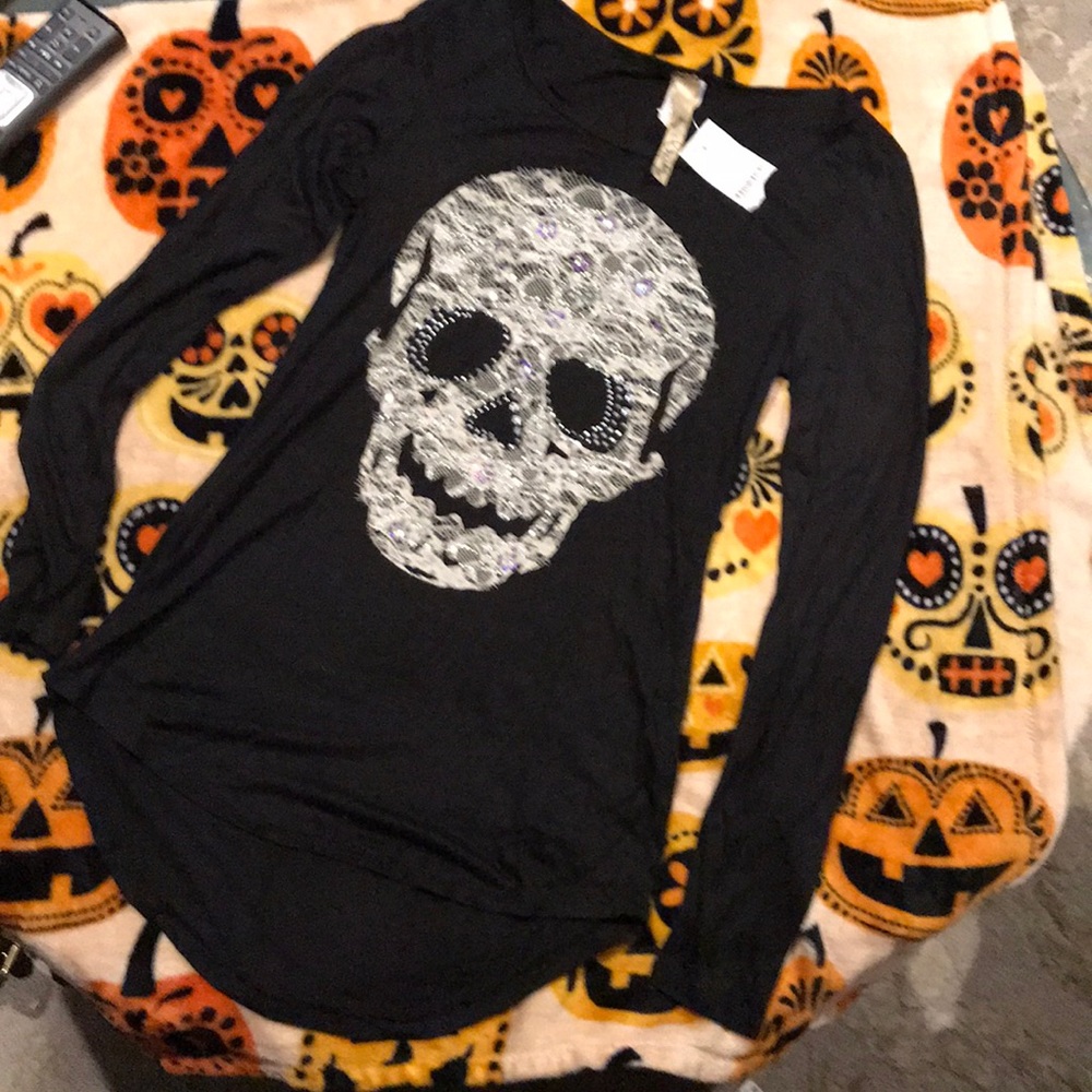 Skull 💀 top tunic tee rhinestone bling